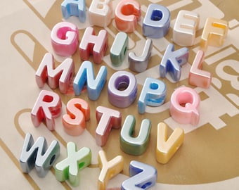 10/20/30Pcs Chunky A-Z Alphabet Beads,Mixed Pearl letters Bead，Acrylic Letter-shaped Beads for Keychains,Bag,Bracelets,Necklaces DIY Jewelry
