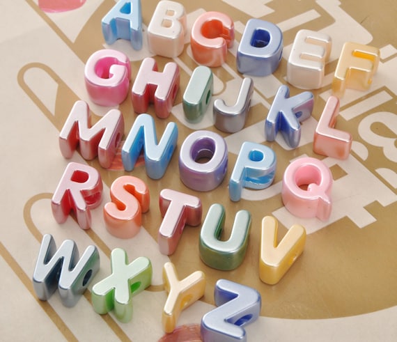 10/20/30Pcs Chunky A-Z Alphabet Beads,Mixed Pearl letters Bead，Acrylic Letter-shaped Beads for Keychains,Bag,Bracelets,Necklaces DIY Jewelry