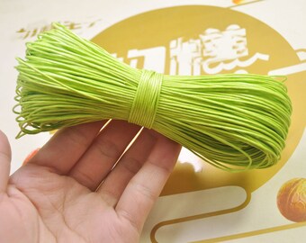 Cordón encerado, 65 metros, color verde lima, 1 mm. Cordón de algodón encerado, ideal para pulseras, collares y macramé. -- VC231