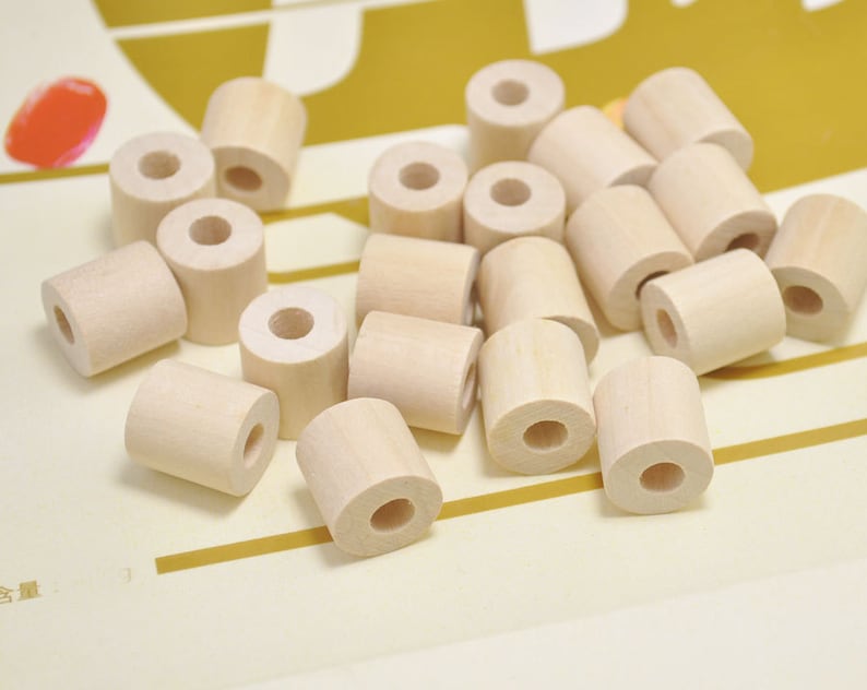 50 piezas de cuentas de madera sin terminar, cuentas de madera en forma de barril o columna, cuentas de tubo de madera natural, cuentas en forma de columna de 15 mm de largo, colgantes para collares. imagen 1