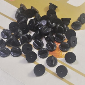 Packung mit 10,20, 40, 60, 80 oder 100 Pcs, schwarze Runde Gummi Kupplungen Rücken Verschluss, Gummi Pin zurück für Emaille Anstecknadel
