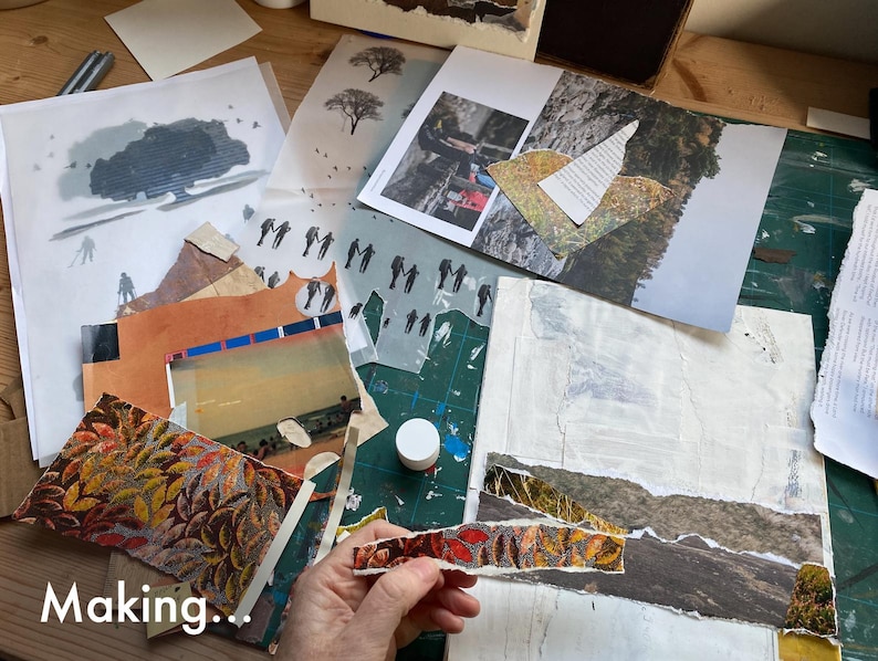 Peut inclure: Un gros plan sur un collage en cours, pr&eacute;sentant diverses textures et motifs. Le collage comprend un morceau de tissu &agrave; motif floral, un morceau de papier avec une sc&egrave;ne de paysage et un morceau de papier avec un groupe de personnes qui marchent. Le texte "Making..." est visible dans le coin inf&eacute;rieur gauche de l'image.