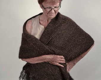 Shawl, pashmina woven by hand, in black and brown mohair. Handwoven wrap, large scarf in black and dark brown mohair.