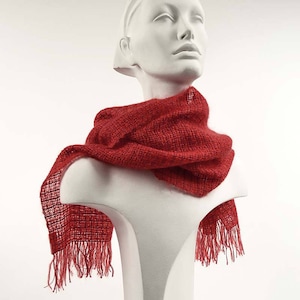 Handwoven red scarf in kidmohair and tencel. Kidmohair scarf, woven by hand, bright red. Little red wrap.