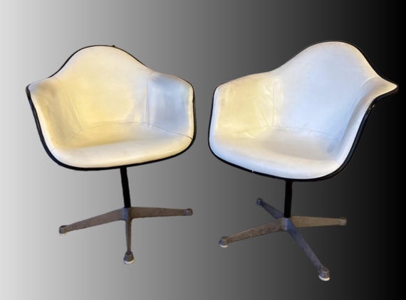 Pair Mid Century Vintage Herman Miller Swivel Shell Chairs