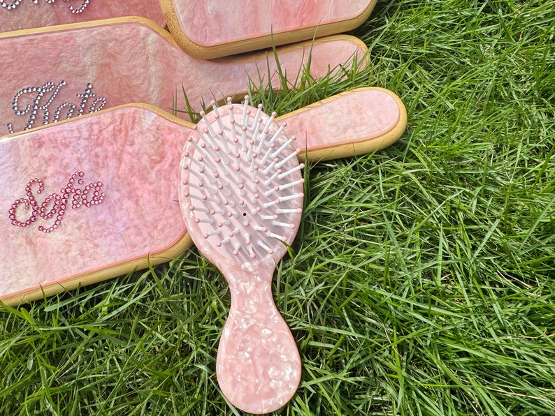 Custom Pink Paddle Brush,Personalised Hairbrush,Engraved Detangling Hairbrush,Bridesmaid gift,Birthday Gift for Teenage Girl small Hairbrush