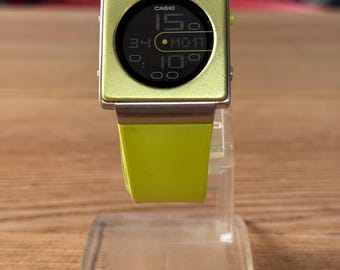 Vintage Casio Futurist LA-2001 Digital Watch Rare