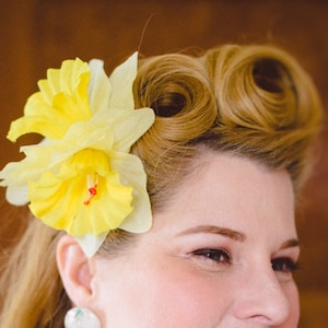 Victory Rolls - The Easy Way - Vintage Hair Tutorial sheet, hair how to, do it yourself