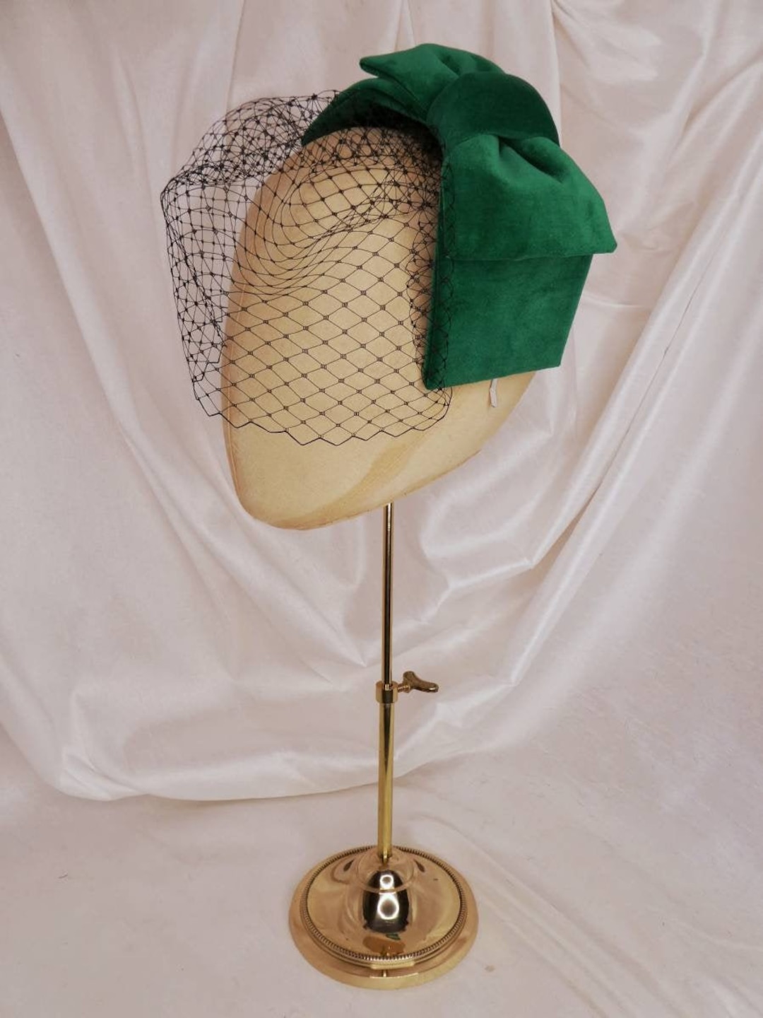Emerald Hair Bow/fascinator/ Cocktail Hat/vintage Style 