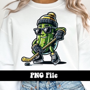 Hockey Pickle PNG, Sport divertenti e Hockey PNG, Divertente Pickle Giocare a Hockey sul ghiaccio Sport invernali Hockey Mamma o papà PNG T-shirt per sublimazione