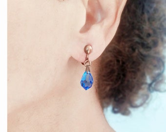 Pendientes de clip CLIPS, gotas de cristal azul sobre metal hipoalergénico chapado en cobre, joyería con gotas de cristal Swarovski, diseño francés hecho a mano.