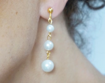 Boucles D'oreilles Clips En Or Avec Perle Blanche Nacrée - Diamètre 0,8 Cm - Occasion Parfait état