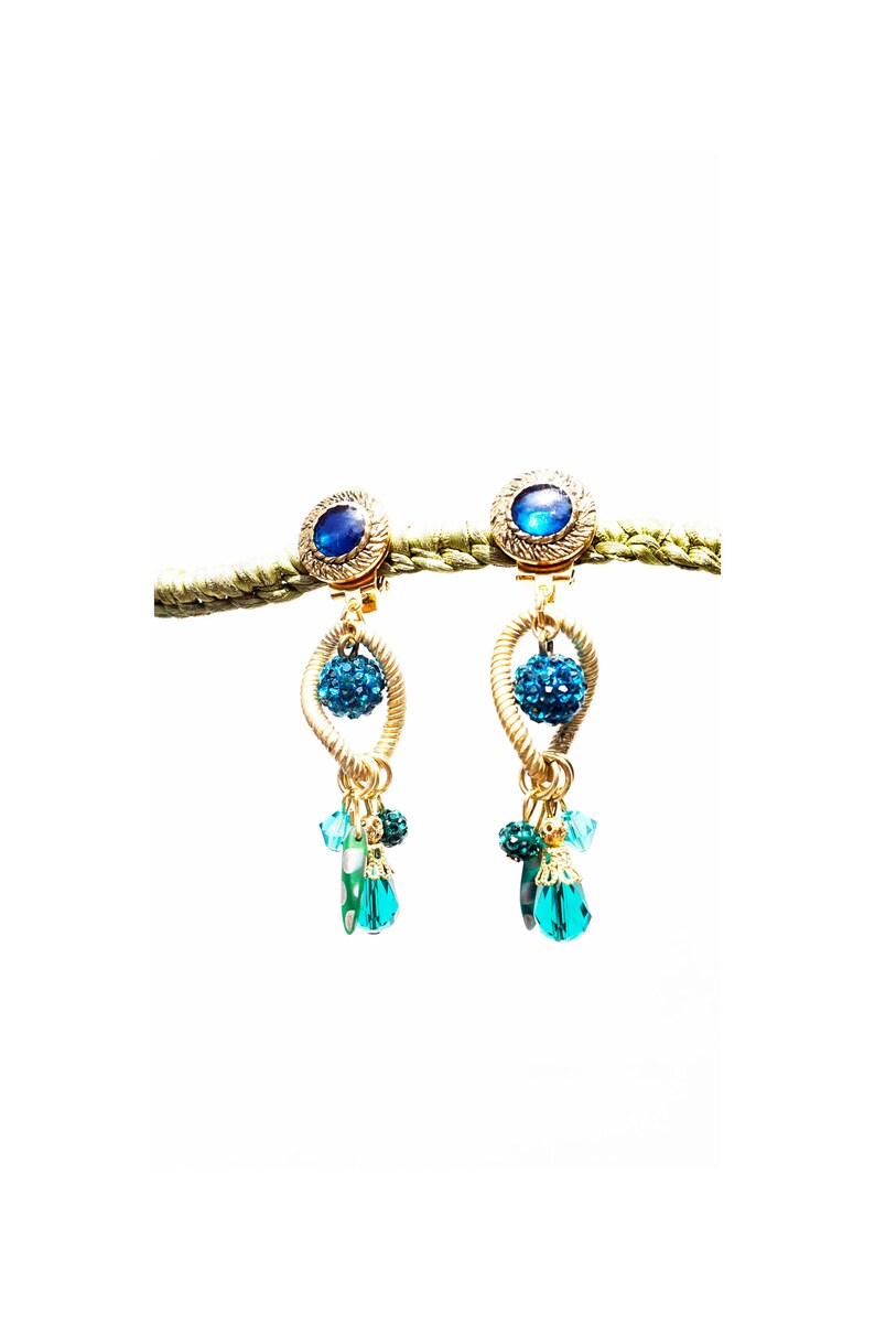 long earrings dangle cristal French design Hand made Nickel free vintage cabochon CLIP on earrings Green Emerald /& gold earrings