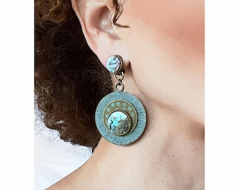 CLIP on earrings Clip-on Abalone shell & bronze, Mother of pearl, Vintage Stamp, French design Hand made Nickel free