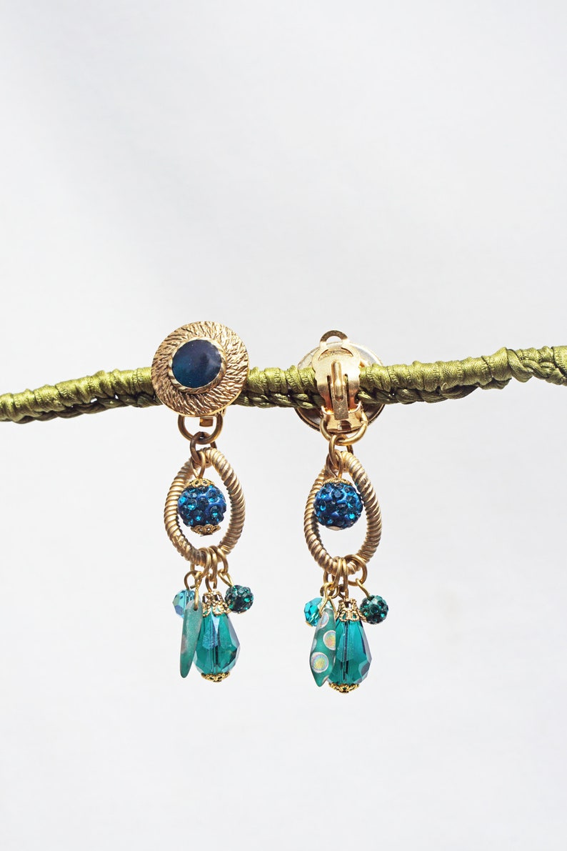 long earrings dangle cristal French design Hand made Nickel free vintage cabochon CLIP on earrings Green Emerald /& gold earrings