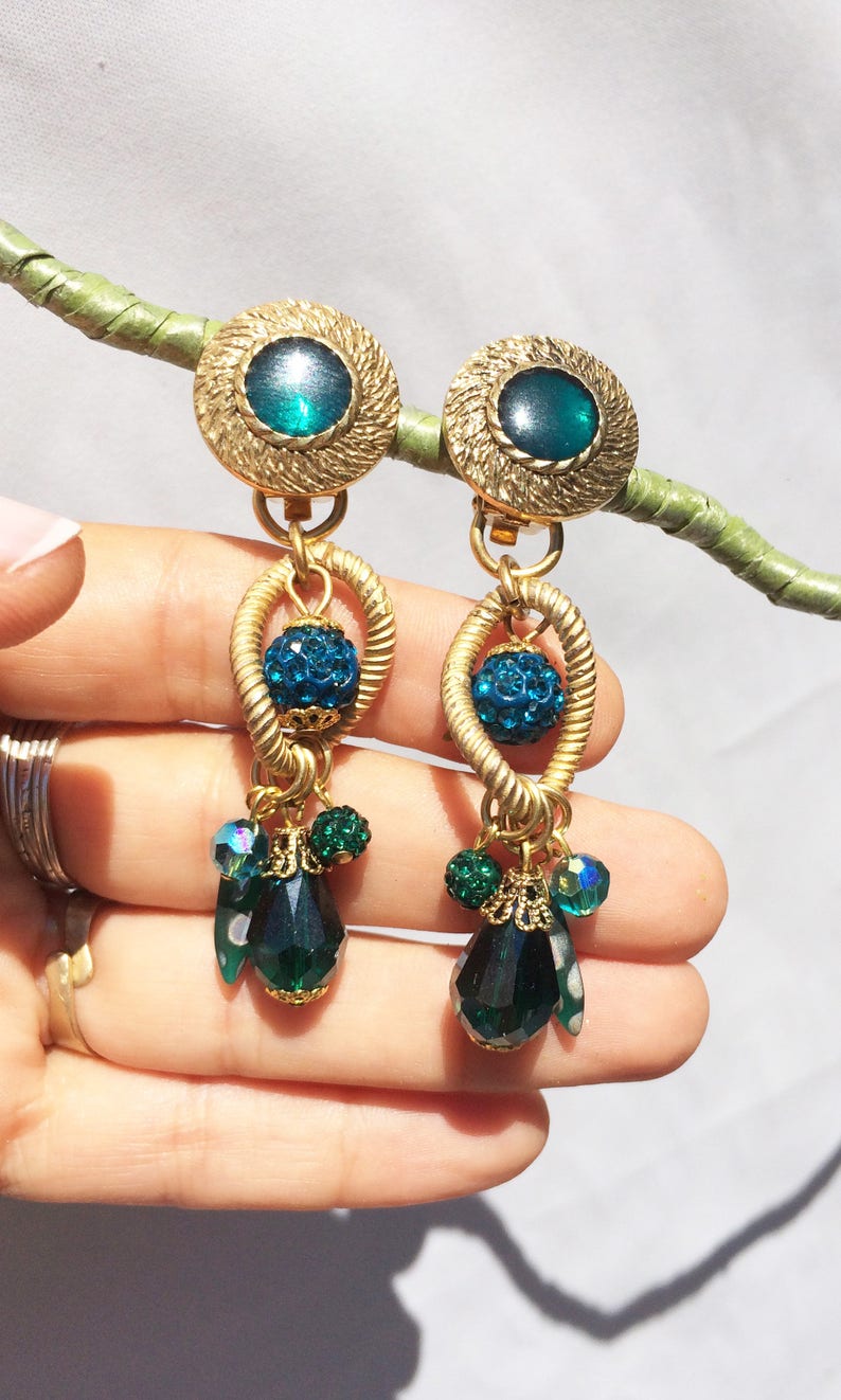 long earrings dangle cristal French design Hand made Nickel free vintage cabochon CLIP on earrings Green Emerald /& gold earrings