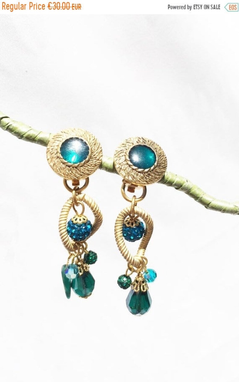 long earrings dangle cristal French design Hand made Nickel free vintage cabochon CLIP on earrings Green Emerald /& gold earrings