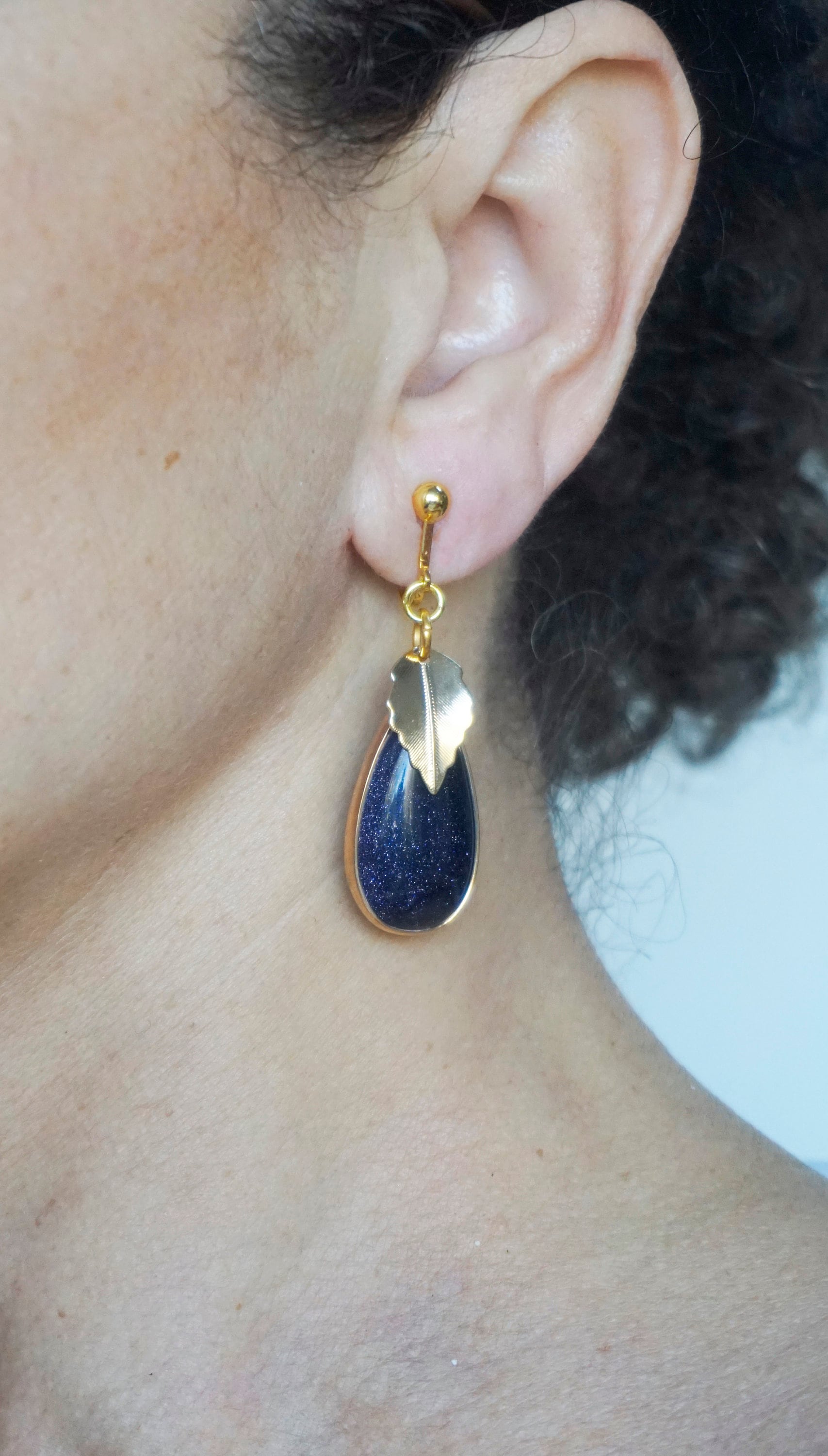 Boucles D'Oreilles Clip Tombantes - Noir Et Doré, Occasion En Très Bon État