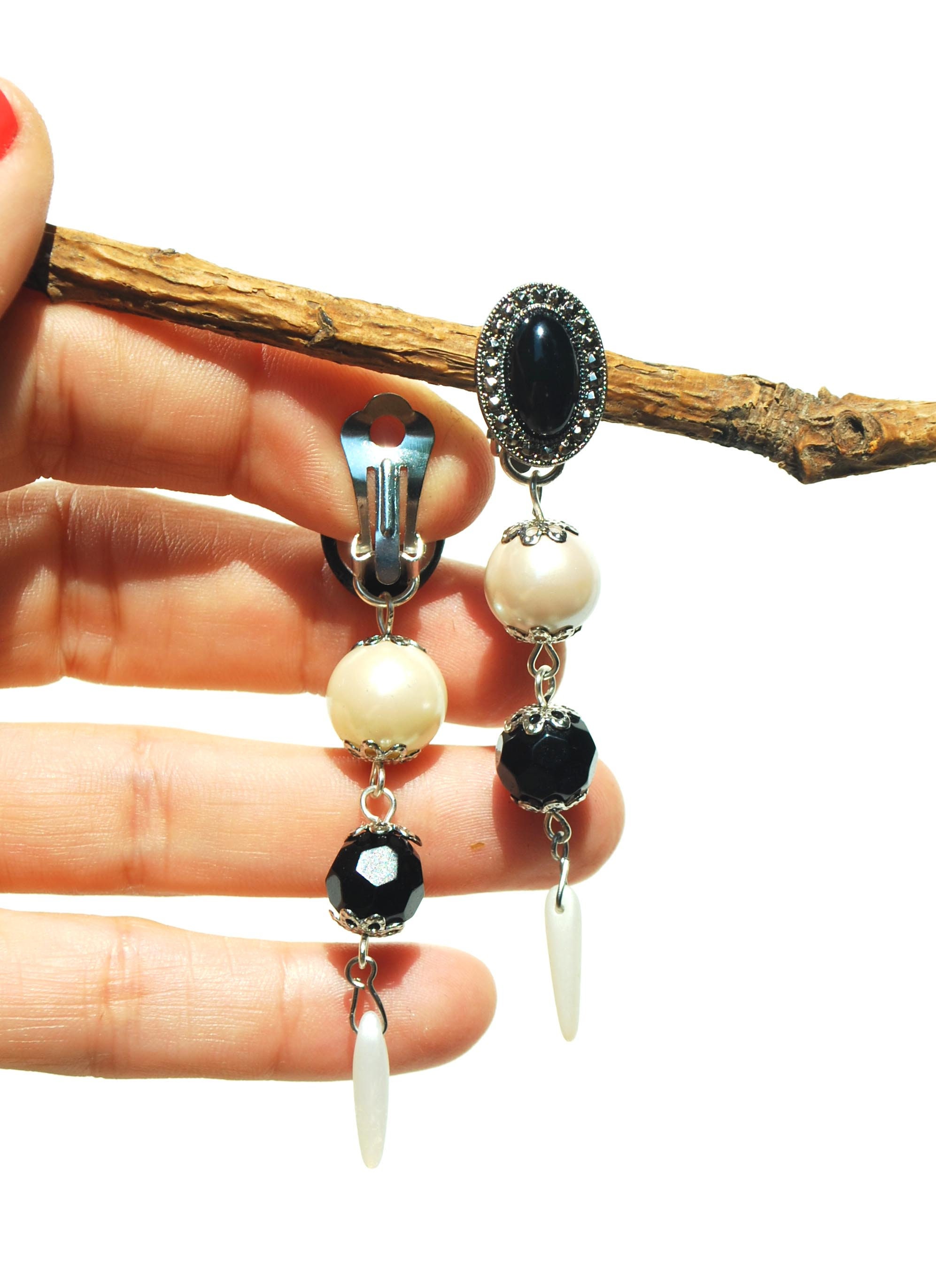 Boucles D'Oreilles Clip – Métal Argenté, Marcassites Et Nacre, Occasion (Voir Photos)
