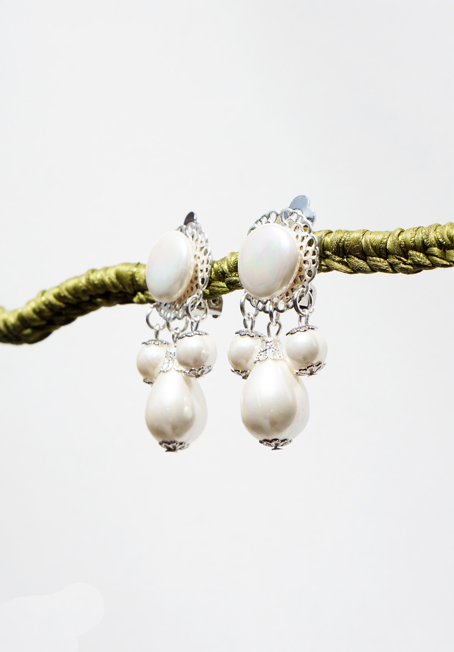 CLIPS on Earrings White & Silver Earrings Cabochon White Etsy