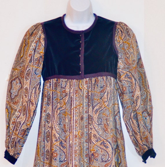 イヴ・サンローランのヴィンテージロシアコレクション「リヴ・ゴーシュ  