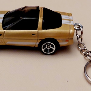 Keychain - &#39;84 Chevy Corvette (EK0112) FREE SHIPPING