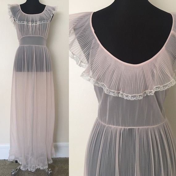 Sheer crystal pleat chiffon nightgown // 1940s lin