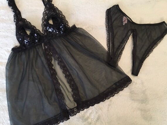 Fredericks of Hollywood lingerie set // 1970s nove