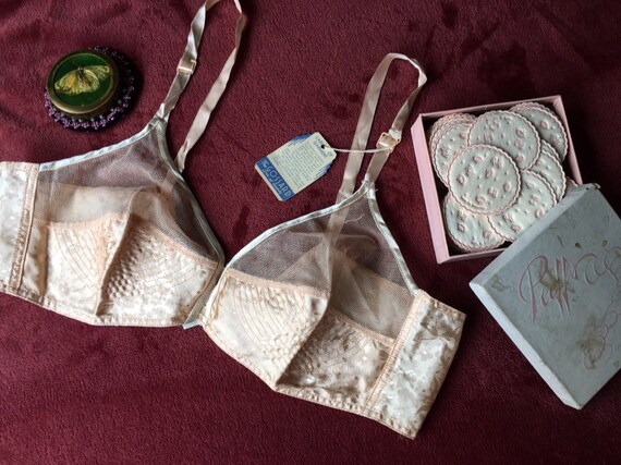 vintage Gossard lingerie bra