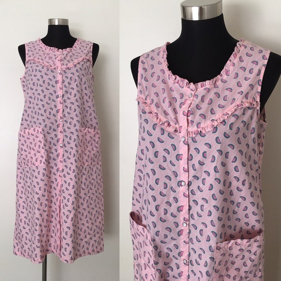 Vintage house dress // 1960s novelty print