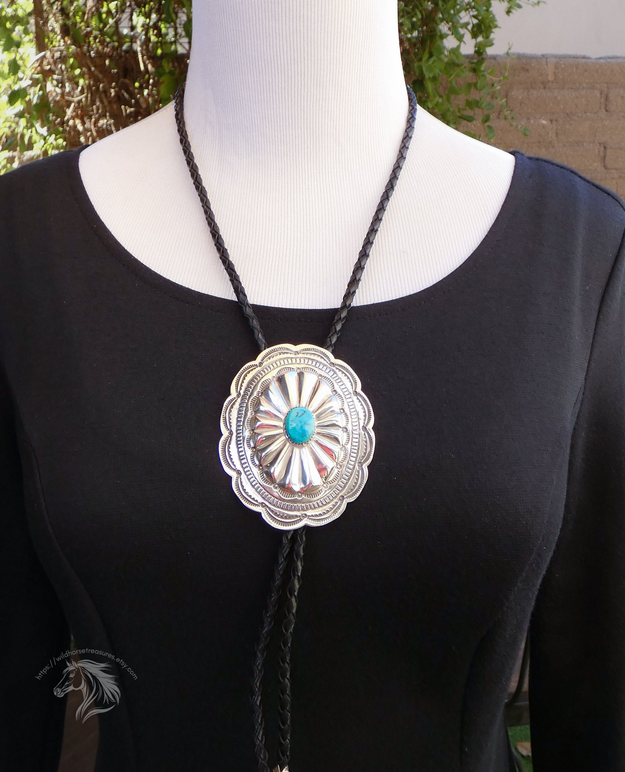 Beautiful Authentic Vintage Native American Navajo Turquoise Sterling Silver Concho Bolo Tie Beautiful Authentic Vintage Native American Navajo Turquoise Sterling Silver Concho Bolo Tie