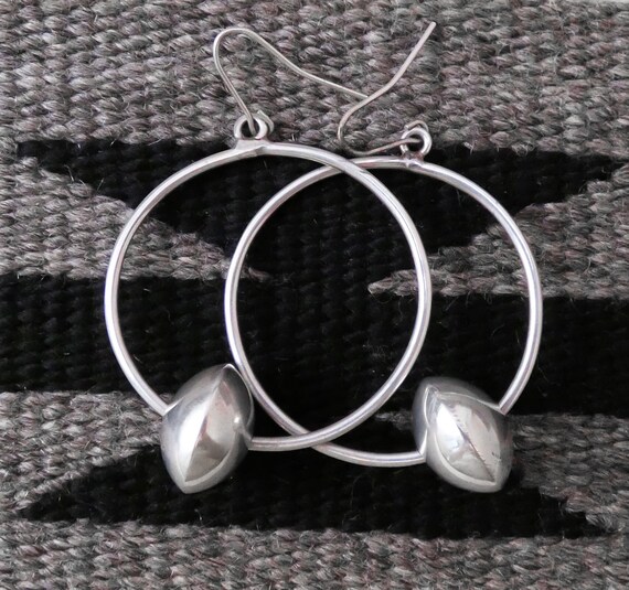 Native American Navajo Sterling Silver Disc Bead Dang… Gem