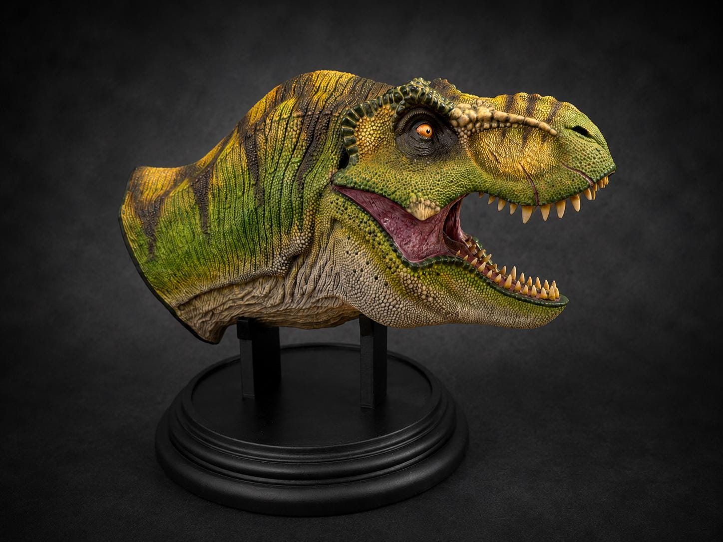 Jurassic park statue - Etsy 日本
