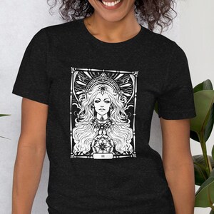 T-shirt unisexe The Empress Tarot par Arcane Alice | Cadeau pour elle, T-shirt carte de tarot, T-shirt sorcière, T-shirt surnaturel, T-shirt gothique