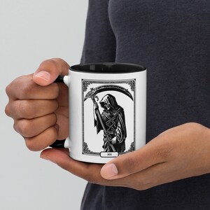 Death Tarot Keramikbecher von Arcane Alice | Geschenk für sie, Witchy Becher, Übernatürlich Becher, Sensenmann Becher, Gothic Becher