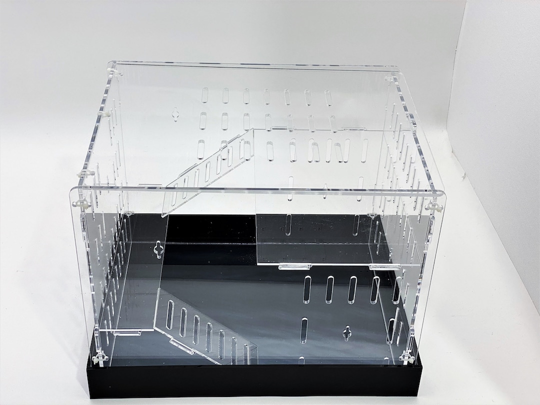 Curated visual reference: Visual Reference: Extra Large Clear Acrylic Hamster Cage W Easily Removable Marbeled