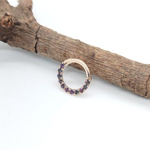 Brinco de hélice com argola para nariz Daith Septum Clicker em ouro 14k e topázio verde místico