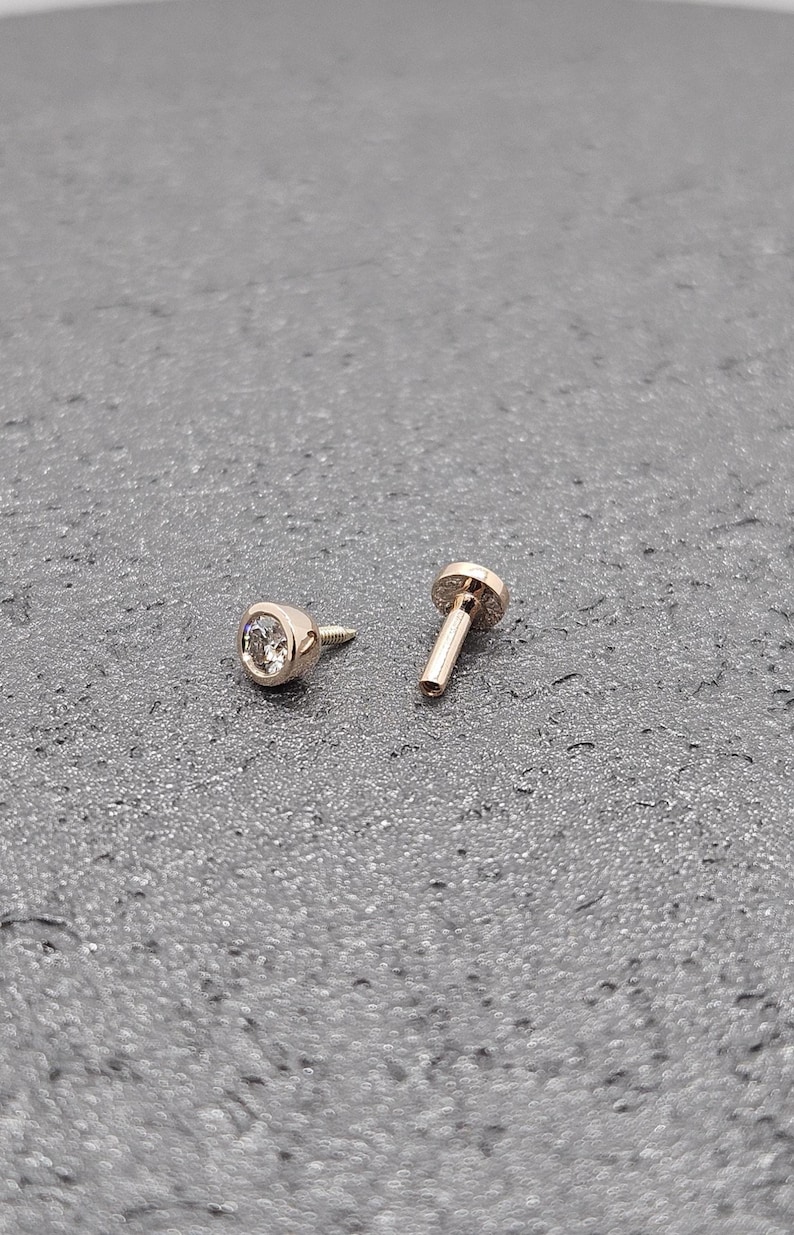 Solid Gold Conch Stud White Diamond Flat Back 14k Gold Labret Earring ...
