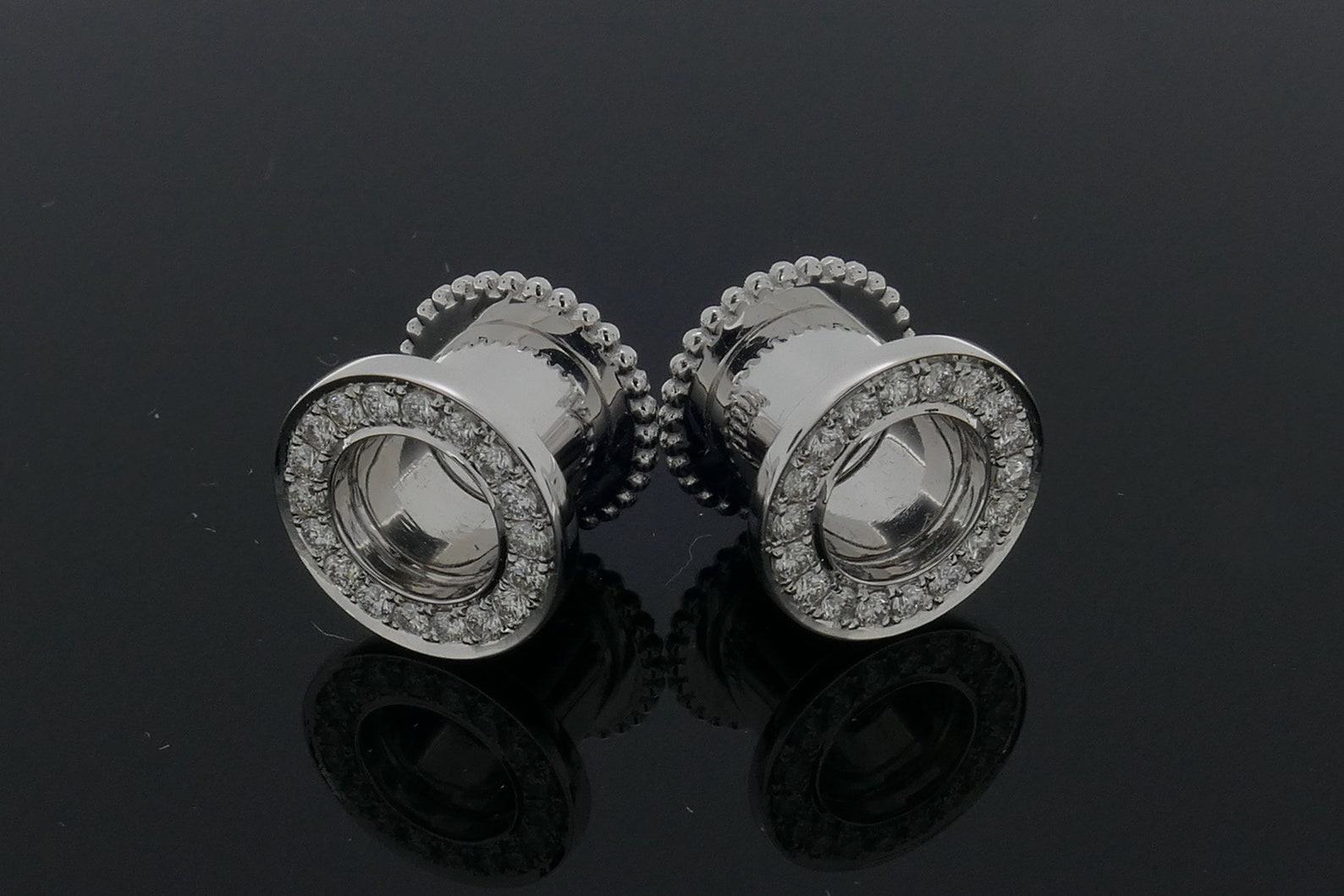 Solid Gold Ear Tunnels Ear Gauges 14k Plugs Piercing Ear Etsy