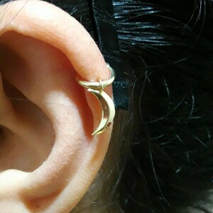 Pendiente de cartílago de oro macizo Moon Helix Septum Clicker de 14 k