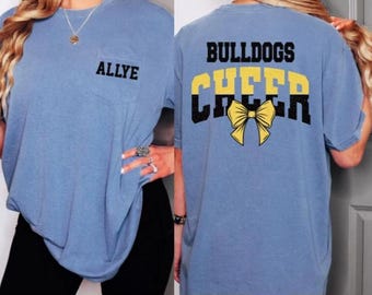 Glitter Custom Cheer Pocket T-Shirt |  Cheerleader Shirt | Cheerleader Shirt für Mama | Komfortfarben |  Personalisierte Jubeln Shirt