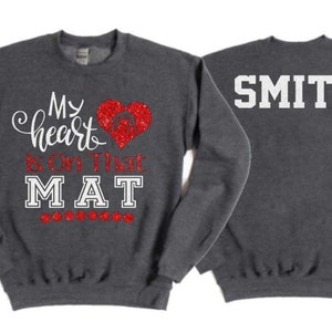 Glitzer Rundhalsausschnitt | Dieses matte Holz ist mein Herz Wrestling-Sweatshirt | Ringer Shirt | Farben anpassen