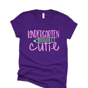 Glitter Kindergarten Cutie / Kindergarten Cutie / Camisa de regreso a la escuela / 1er día de la escuela Camisa / Bella Canvas T-shirt / Jóvenes o adultos