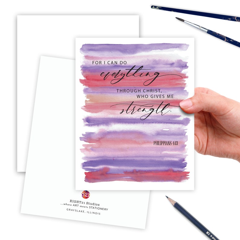 Peut inclure: Une carte aquarelle avec un fond violet, rose et orange. La carte pr&eacute;sente la citation "Car je peux tout par celui qui me fortifie." La citation est tir&eacute;e de Philippiens 4:13.