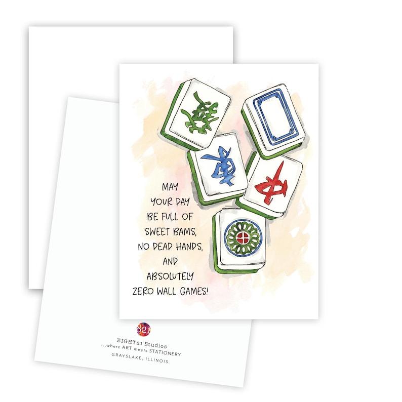 Peut inclure: Carte de v&oelig;ux avec des illustrations &agrave; l'aquarelle de tuiles de Mahjong. La carte contient le texte : "May your day be full of sweet bams, no dead hands, and absolutely zero wall games !" Le logo Eight21 Studios est en bas.