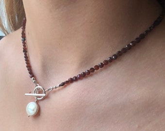 Genuine Garnet Necklace, Freshwater Pearl Drop, January Birthstone Jewelry, Beaded Gemstone Layering Choker, Healing Crystal Jewelry