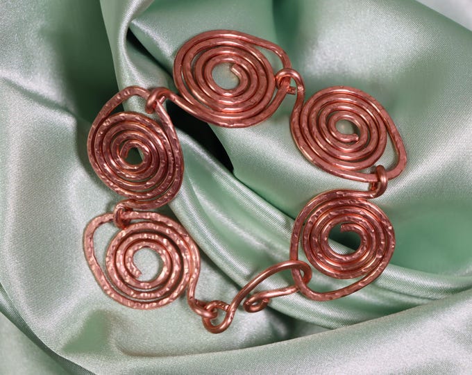 Hammered Copper Link Bracelet – Handmade Rustic Jewelry with Hook Clasp – Artisan Metalwork