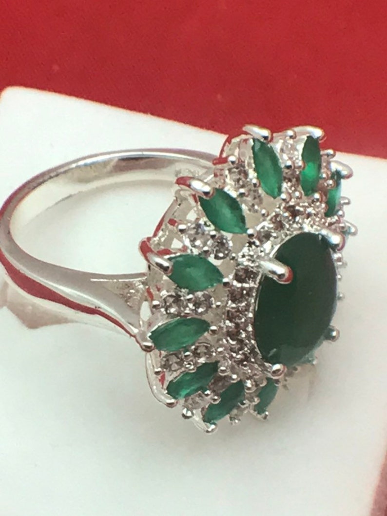 Jade ring with green Amethyst accenr stones set into Sterling Silver 925 Size 5.5 US