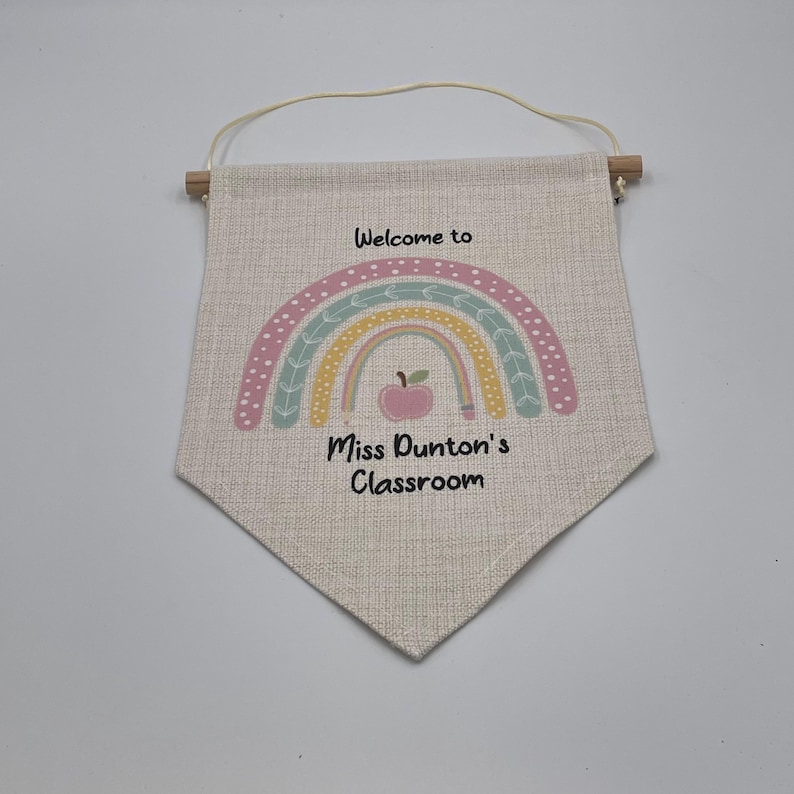 Personalized Rainbow Teacher Classroom Door Sign bild 6
