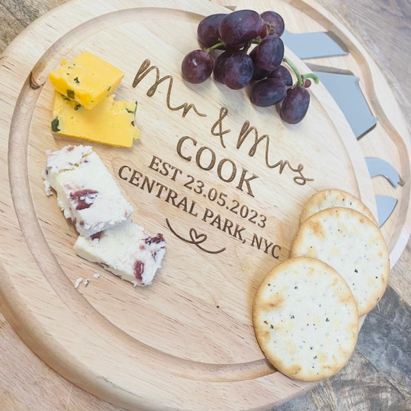 Personalised Mr and Mrs Engraved Wooden Cheese Board set, Personalised Wedding Cheese Board Gift, Wedding Gift, Engraved Wooden Cheese Board